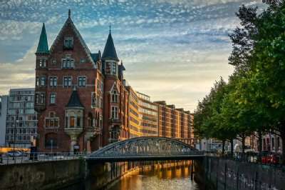 hamburg-3071437_1280.jpg
